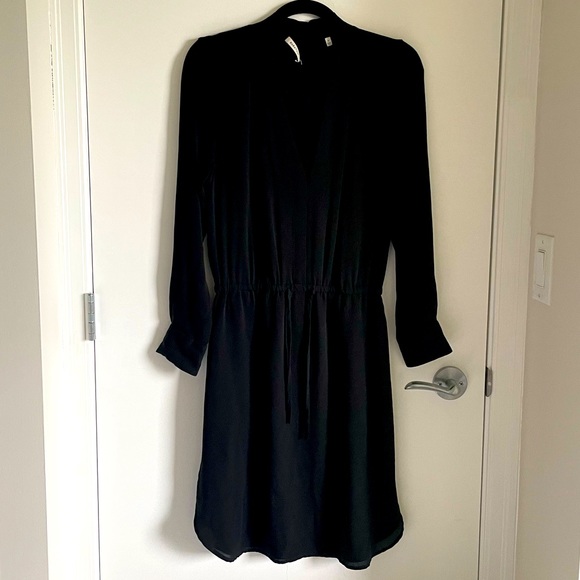 Aritzia babaton Bennet black silk dress in excellent condition - Picture 3 of 8